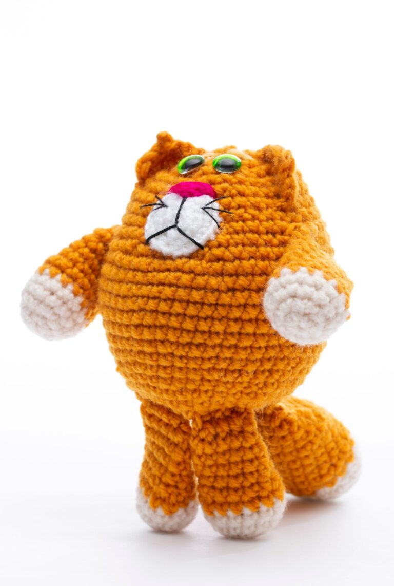 How to Crochet a Mini Ghost Amigurumi for Halloween