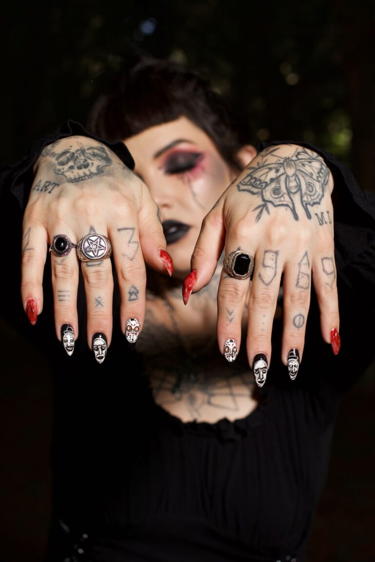 Easy Halloween Nail Art for Short Nails: 12 Ideas to Try